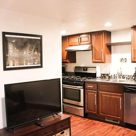 1 Bed Apt - Amazing Location 1 Block To Carson St Pittsburgh Extérieur photo