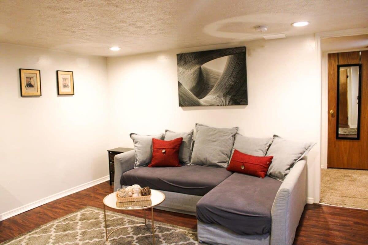 1 Bed Apt - Amazing Location 1 Block To Carson St Pittsburgh Extérieur photo